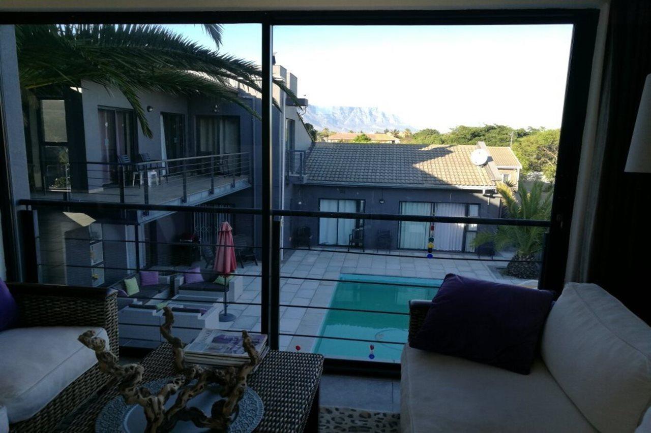 Capetown 4U Guesthouse Bloubergstrand Exterior photo