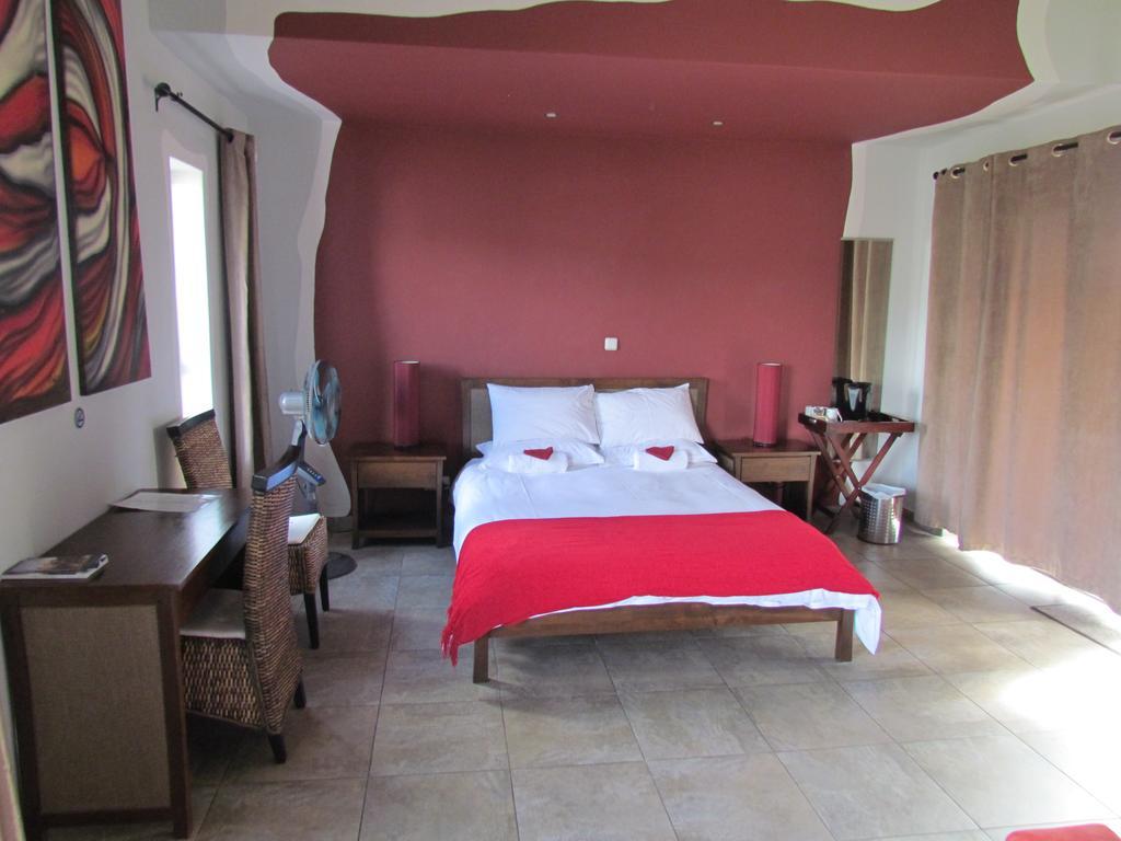 Capetown 4U Guesthouse Bloubergstrand Exterior photo