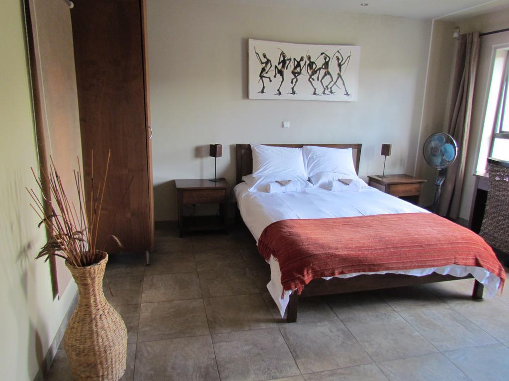 Capetown 4U Guesthouse Bloubergstrand Exterior photo