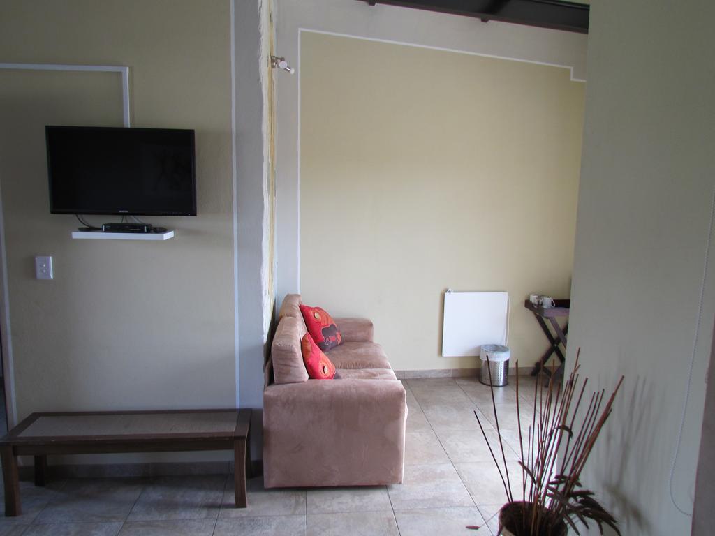 Capetown 4U Guesthouse Bloubergstrand Exterior photo