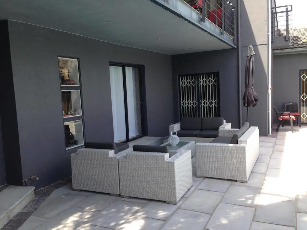 Capetown 4U Guesthouse Bloubergstrand Exterior photo