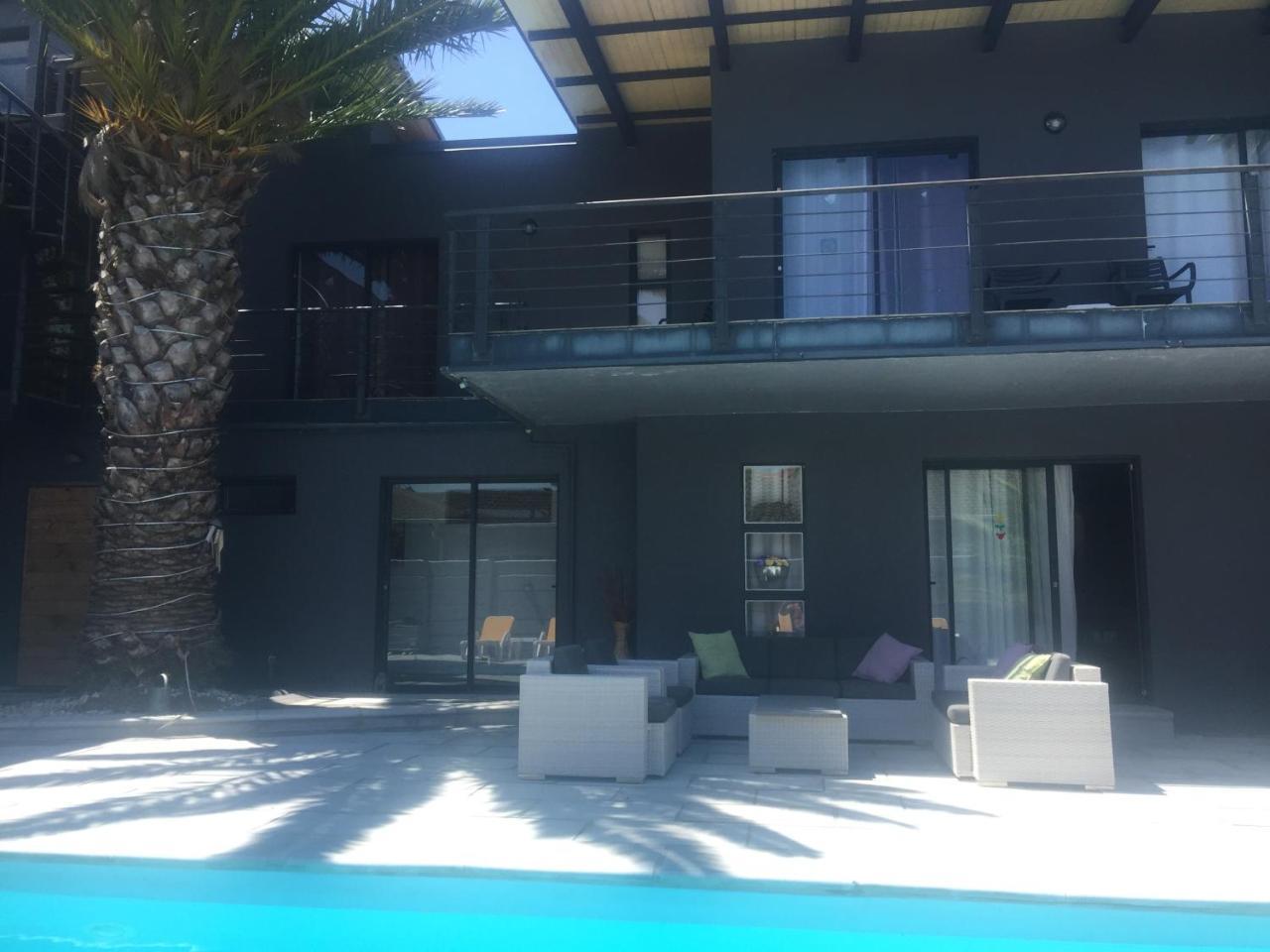 Capetown 4U Guesthouse Bloubergstrand Exterior photo