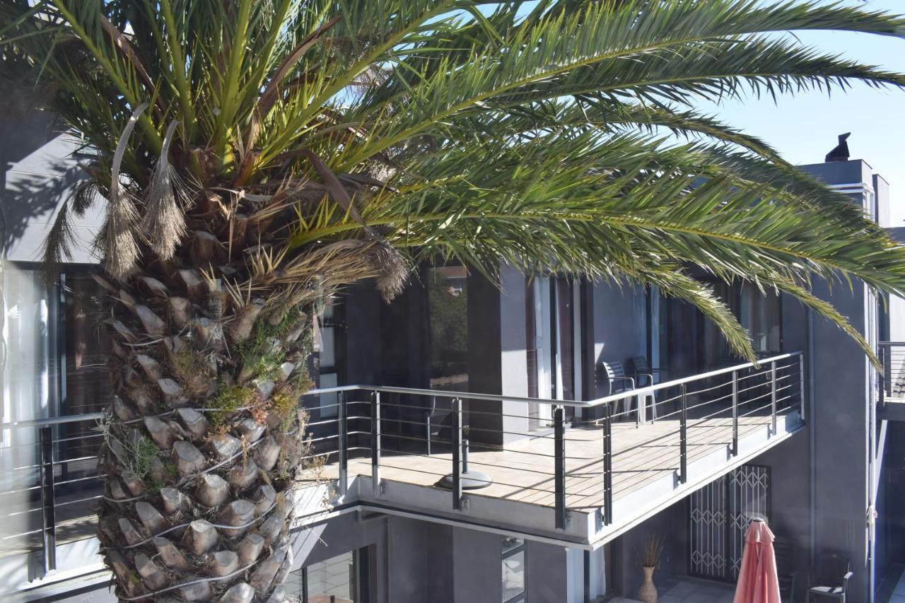 Capetown 4U Guesthouse Bloubergstrand Exterior photo
