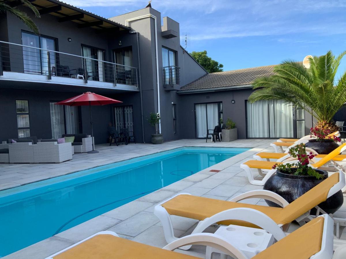 Capetown 4U Guesthouse Bloubergstrand Exterior photo